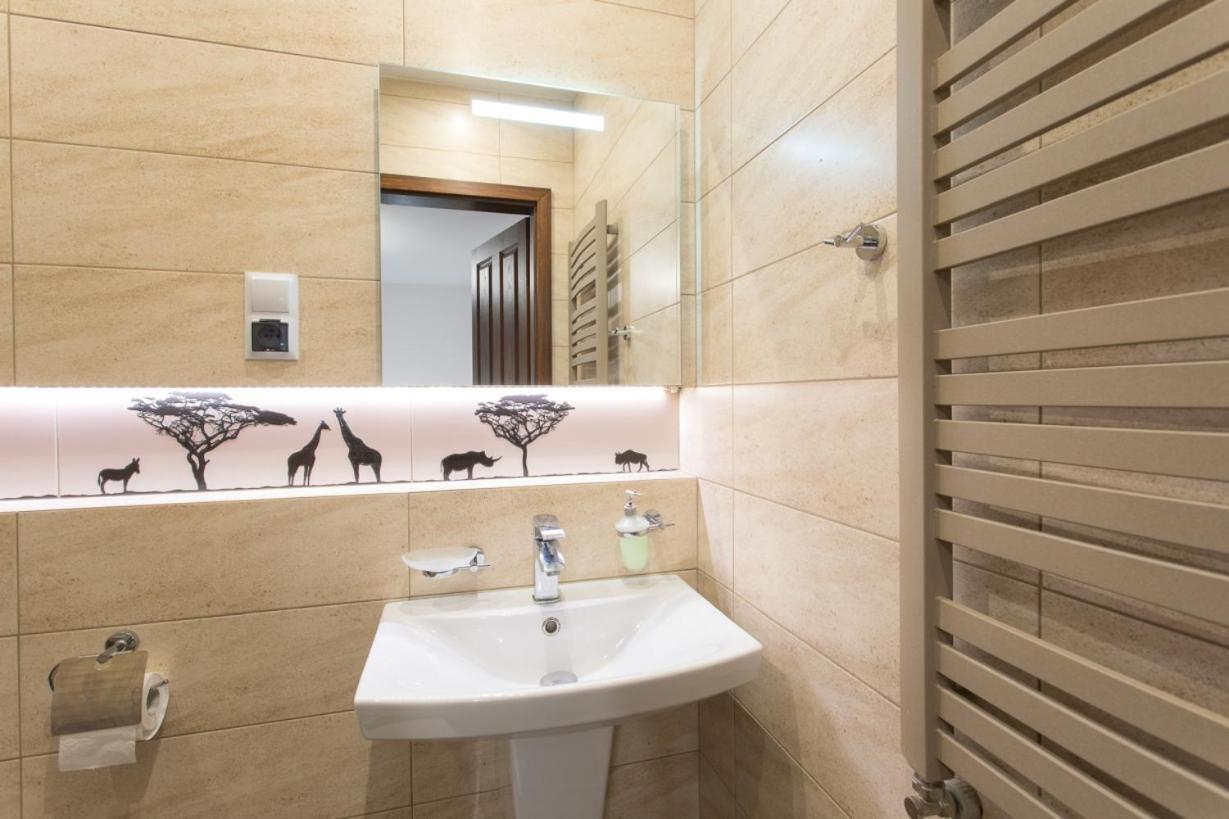 Dom Pod Lipa Villa ริมานุฟ-ซดรุย ภายนอก รูปภาพ